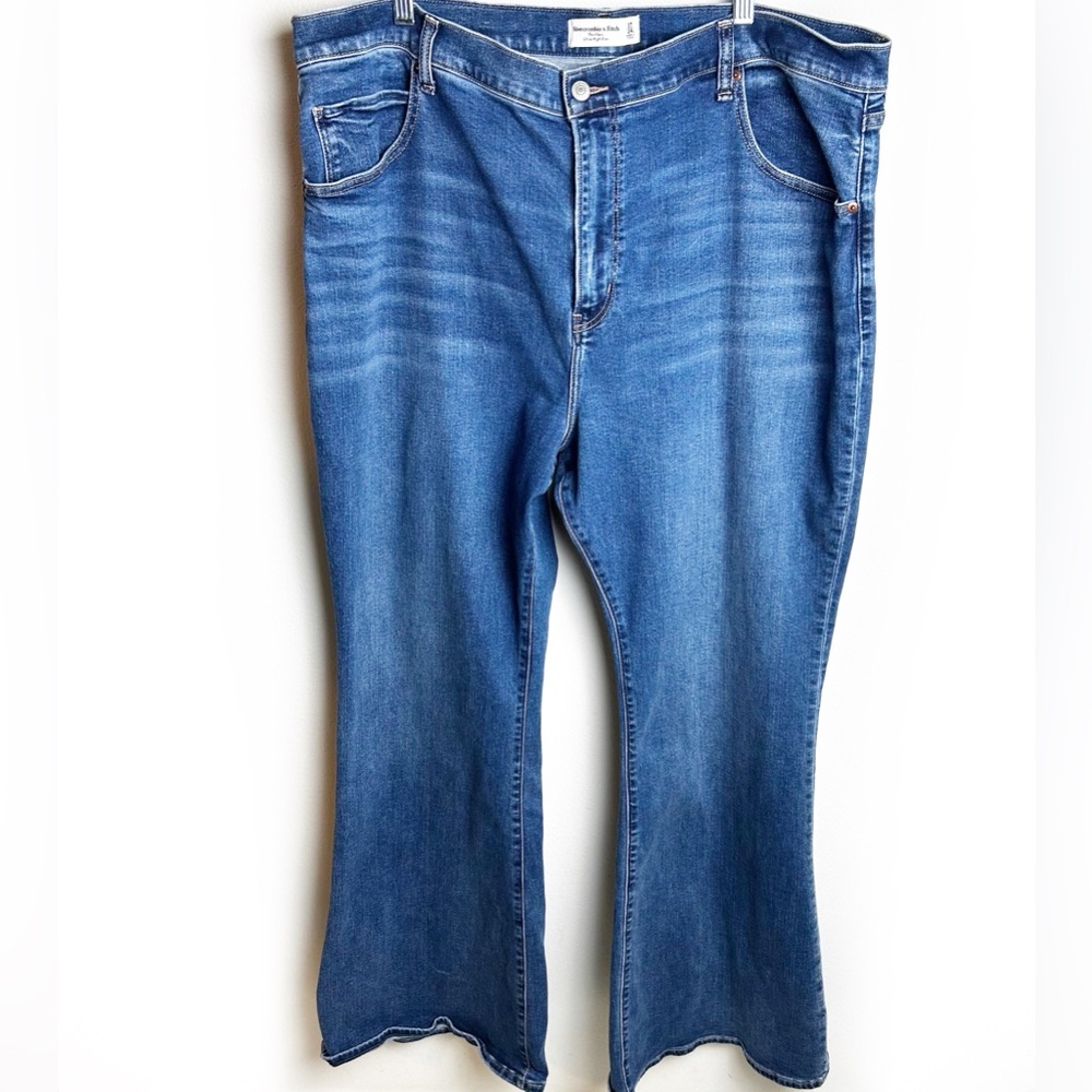 Abercrombie & Fitch The Flare Ultra High Rise Jeans size: 37/24L